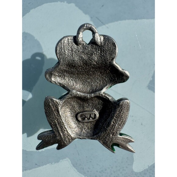 "JJ" Jonette Jewelry Green Silver Pewter 'Crazy Eyed FROG' Pendant  Googly Eyes - Picture 2 of 3